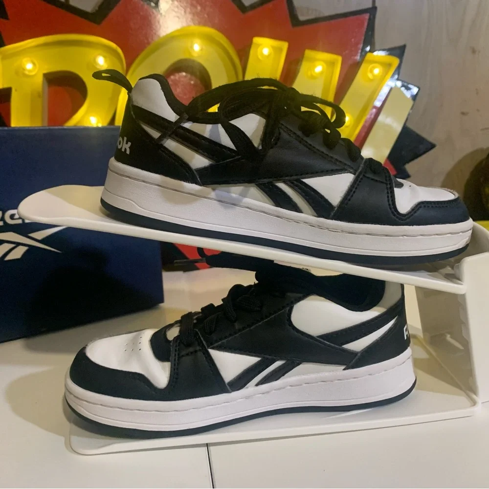 Reebok Royal Prime 2.0 Boys Size 13 Black/White Athletic Sneakers Used With Box